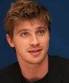 54648908_garrett_hedlund_country_strong_press_conference_portraits_by_herve_tropea_11.jpg