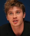 54648937_garrett_hedlund_country_strong_press_conference_portraits_by_herve_tropea_17.jpg